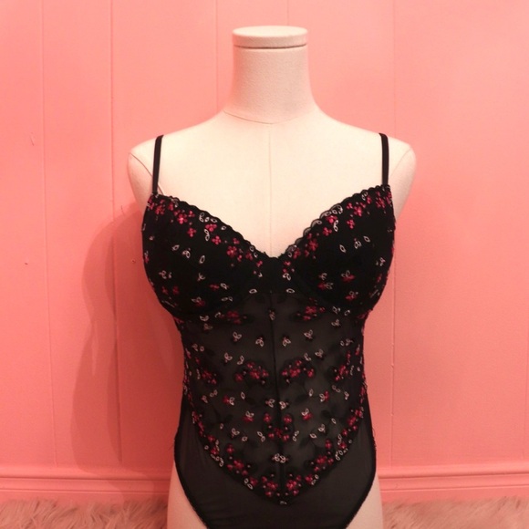 La Vie en Rose Floral Embroidered Teddy - Picture 2 of 4
